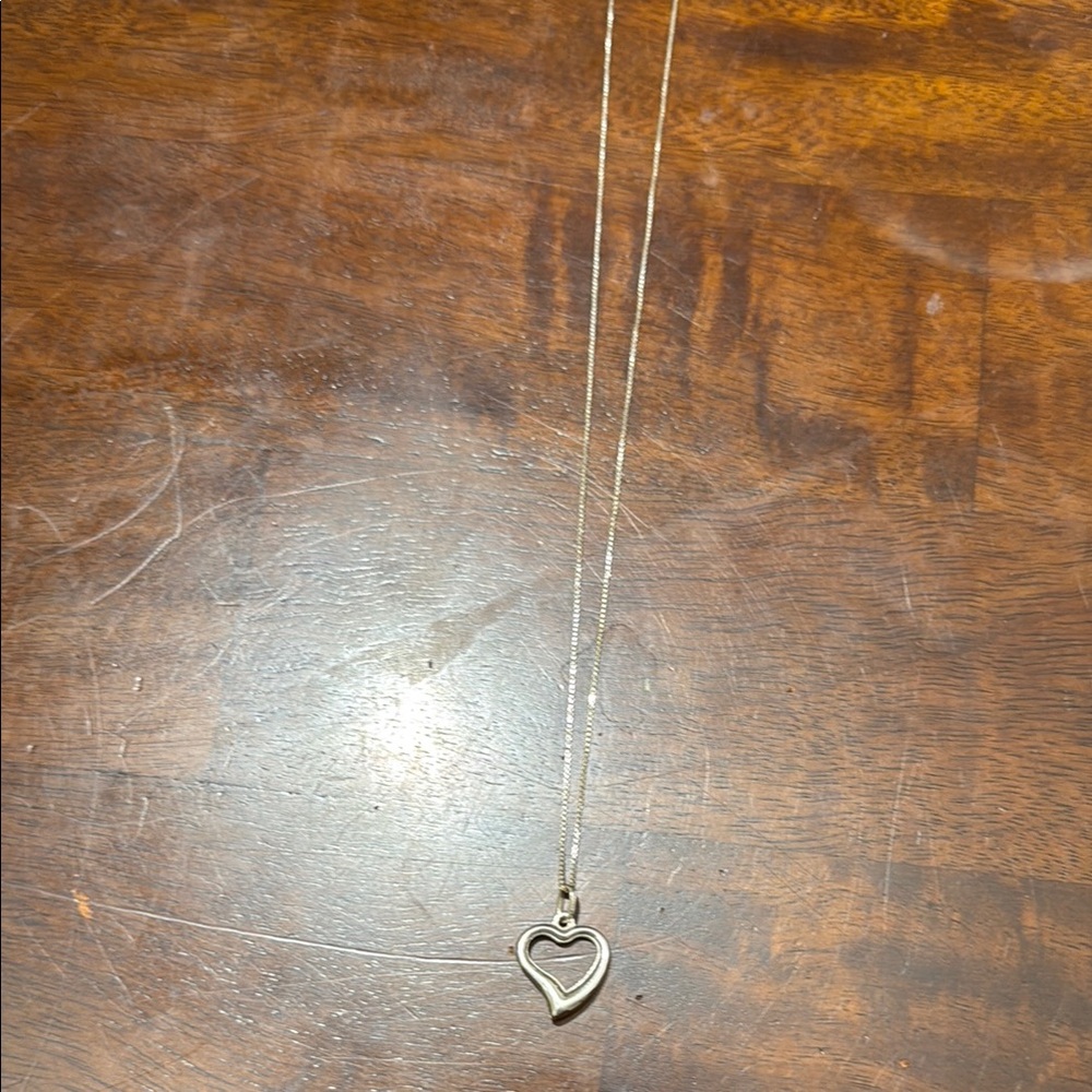 Elegant Silver Heart Pendant Necklace